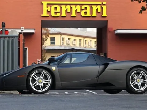 Xe Ferrari 5 triệu USD có một không hai, được thiết kế dành riêng cho thành viên hoàng gia: Chỉ ai may mắn mới nhìn thấy xe lăn bánh