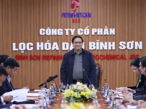 Thủ tướng: Khẩn trương mở rộng, nâng cấp Nhà máy Lọc dầu Dung Quất