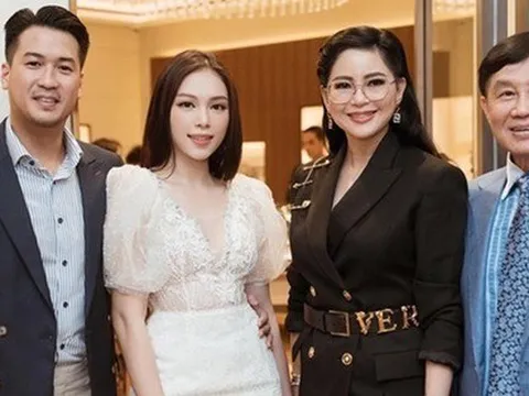 Linh Rin tiết lộ nội dung trong nhóm chat chung và thông lệ của nhà chồng hào môn