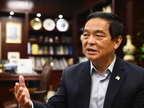 Gia đình ông Lê Viết Hải đang nắm bao nhiêu % vốn điều lệ của công ty Xây dựng Hoà Bình (HBC)?