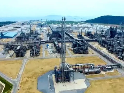 Lọc hóa dầu Nghi Sơn tiếp tục gặp sự cố, doanh nghiệp lại lo căng thẳng xăng dầu