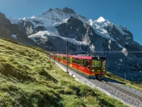 Những tuyến du lịch tàu hỏa đẹp nhất Thụy Sĩ