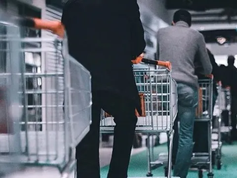Những nghề nghiệp khó tin tồn tại ở Trung Quốc: Trở thành 'bao cát' để người khác 'xả stress' kiếm 70 triệu/tháng