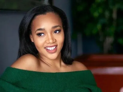 Gửi những người khao khát giàu có, thành công trong năm 2023, nữ triệu phú 28 tuổi khuyên: Hãy đứng ngoài 'trò chơi' tiền điện tử