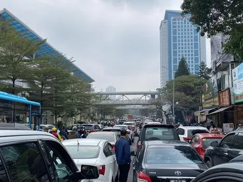 Công bố danh sách hàng chục trung tâm đăng kiểm tạm dừng hoạt động