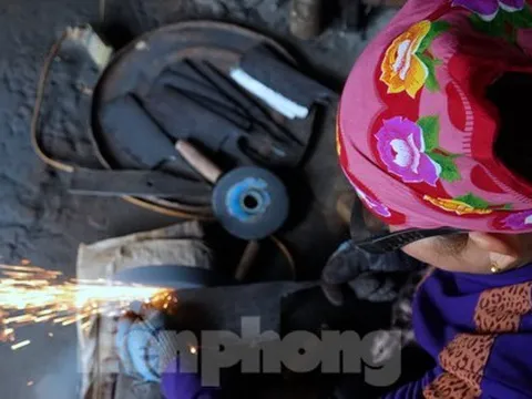 Làng rèn trăm năm tuổi đỏ lửa xuyên đêm phục vụ Tết