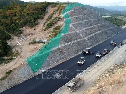 Ngành giao thông cần đạt mục tiêu 3.000 km cao tốc vào năm 2025