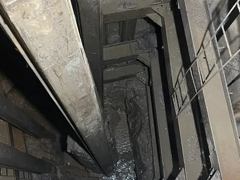 Vụ cháu bé lọt trụ bê tông ở Đồng Tháp: Cứu hộ gặp khó bởi tầng đất sét cứng