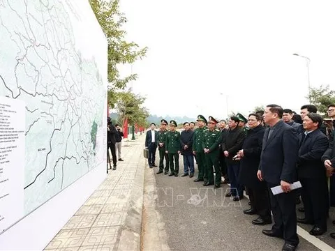 Thủ tướng Phạm Minh Chính khảo sát các dự án hạ tầng tại tỉnh Cao Bằng