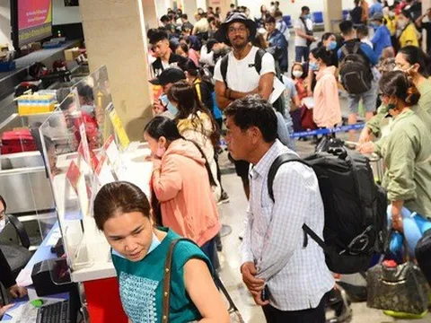 125.000 khách/ngày, sẽ có nhiều chuyến bay trễ chuyến ở Tân Sơn Nhất?