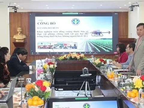 Công bố tiêu chuẩn về thuốc BVTV bằng thiết bị bay không người lái