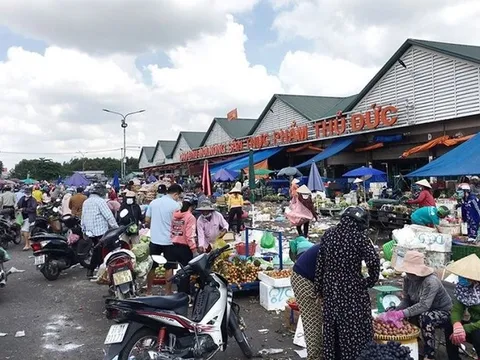 Sau gần 1 năm cam kết lấy lại chợ nông sản chưa thành, Thuduc House (TDH) đâm đơn kiện