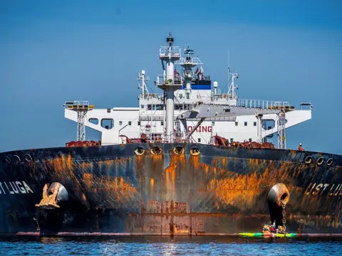 Dầu mỏ Nga: “Cục nợ” ở phương Tây nhưng là “cục vàng” với quốc gia này, lượng mua tăng gấp 33 lần sau 1 năm