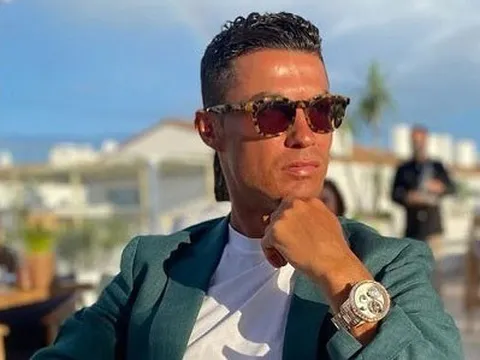 Bộ sưu tập đồng hồ kim cương xa xỉ của Cristiano Ronaldo