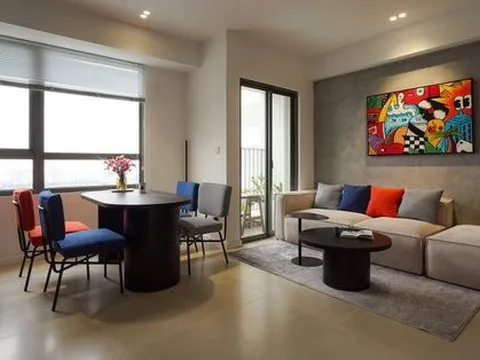 Căn hộ tối giản và tinh tế của nữ KTS: "Chỗ trốn" giúp thanh lọc cuộc sống, kịch tính từ màu sắc tới họa tiết trang trí