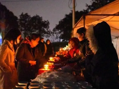 Độc đáo phiên chợ Âm Phủ nổi tiếng ở xứ Kinh Bắc