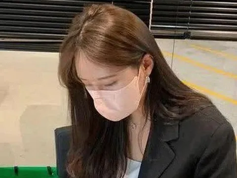 Những người quá bận để tiêu thưởng Tết