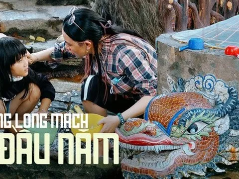Vượt 50km đến ngôi miếu ở ngoại thành TP.HCM rửa mặt, gội đầu lấy may đầu năm mới