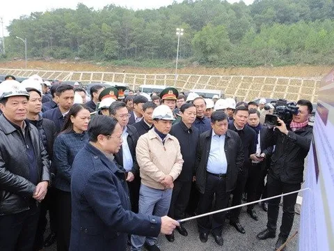 Thủ tướng Chính phủ kiểm tra cao tốc Bắc – Nam đoạn qua Thanh Hóa