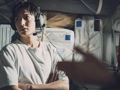 Nam thần “triệu đô” tuổi Mão: Trăm vai như một, hơn 30 tuổi vẫn để mẹ giữ tiền, từng bị vướng "phốt lái máy bay", cặp kè nữ đại gia để được bao nuôi