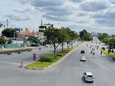 Cận cảnh sân bay, cửa ngõ Đông TP HCM mùng 8 Tết