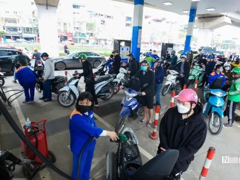 Giá xăng tăng gần 1.000 đồng mỗi lít từ tối nay (30/1)