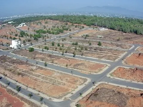 Truy tố nguyên Chủ tịch UBND tỉnh Bình Thuận và 11 bị can