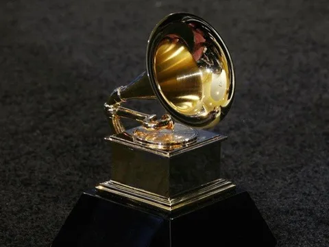 Bên trong túi quà của Grammys 2023: Hút mỡ, chăm sóc da trị giá 500 USD và hơn thế