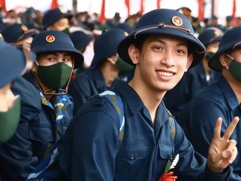 Thanh niên Thủ đô nô nức lên đường thực hiện nghĩa vụ quân sự năm 2023