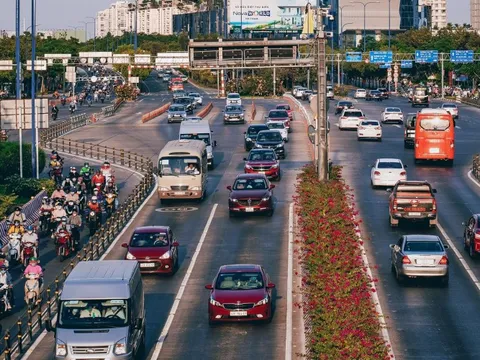 Số ô tô trên 1.000 dân ở Thái Lan là 280, Trung Quốc là 223, Singapore là 149, Việt Nam là bao nhiêu?