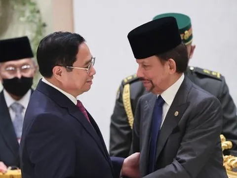 72 tiếng đồng hồ của Thủ tướng Phạm Minh Chính ở Singapore và Brunei