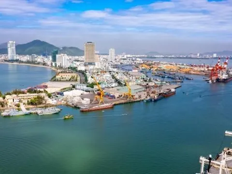 Các trung tâm kinh tế biển sẽ tạo đà cất cánh cho miền Trung?