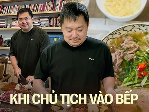 Chủ tịch FPT đích thân hướng dẫn nấu tô phở bò “ngon thứ nhì” Hà Nội, vô tình để lộ một thứ khiến dân tình xuýt xoa