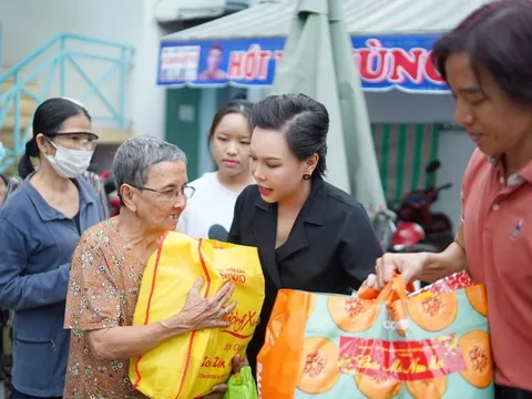 Choáng ngợp trước cơ ngơi khủng của Việt Hương khi quyết định về Việt Nam sinh sống: Biệt thự bề thế, sang như khách sạn 5 sao