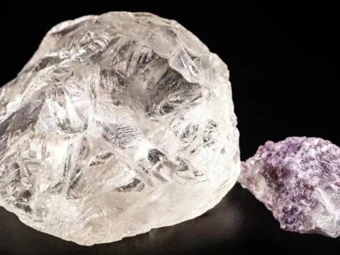 Phát hiện mỏ “vàng trắng” khổng lồ có thể thay đổi cục diện sản xuất ô tô điện