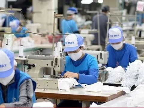 Cấp tập sản xuất từ đầu năm, doanh nghiệp tung đủ chiêu tuyển nhân sự