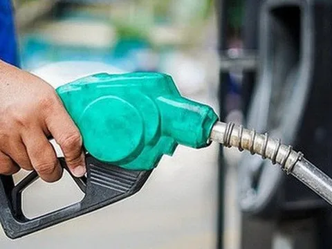 Bộ Tài chính: Thu thuế tiêu thụ đặc biệt với xăng là phù hợp
