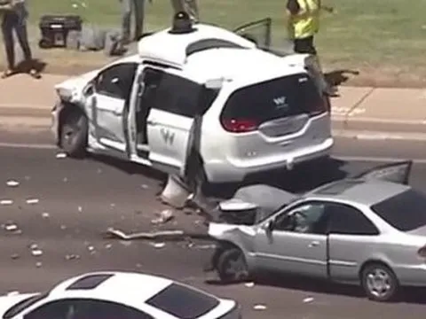 Nghiên cứu tìm ra điểm yếu cực nguy hiểm trên công nghệ tự lái Mercedes, Volvo, VinFast: 'Mù mắt' trước vật cản