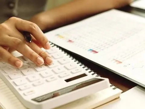 12 cách tiết kiệm tiền mà bạn có thể bắt đầu ngay cả khi đang nợ