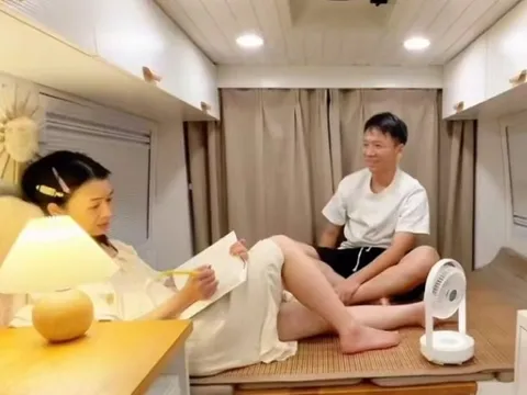 Chẳng cần chọn về quê hay mua nhà thành phố, cặp đôi 9x tậu ô tô tránh nắng mưa: Nhà di động tiện nghi mà lại tiết kiệm hơn 600 triệu đồng