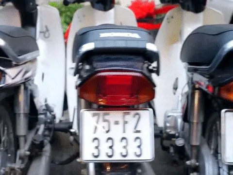 Bộ sưu tập xe máy biển đẹp của tay chơi xứ Huế