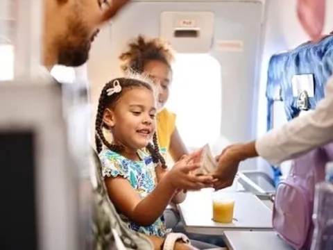 Ít người biết khách đi máy bay hạng phổ thông cũng có những quyền lợi này