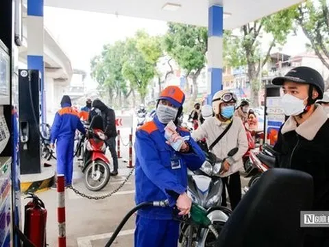 Hai bộ giải trình về thị trường xăng dầu trước Ủy ban Kinh tế Quốc hội