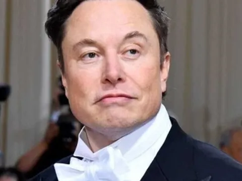 Elon Musk lại là người giàu nhất thế giới