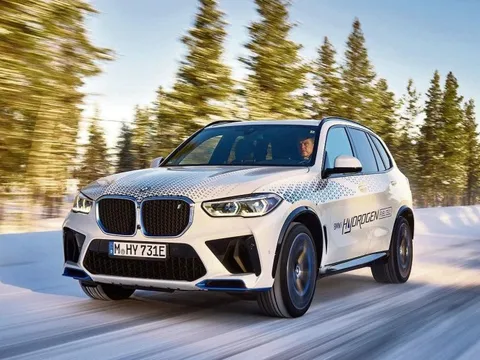 Mẫu xe xanh BMW dùng 'lõi Toyota', nạp đầy trong 3 phút, đủ sức chạy 9 lần Long Thành - Dầu Giây