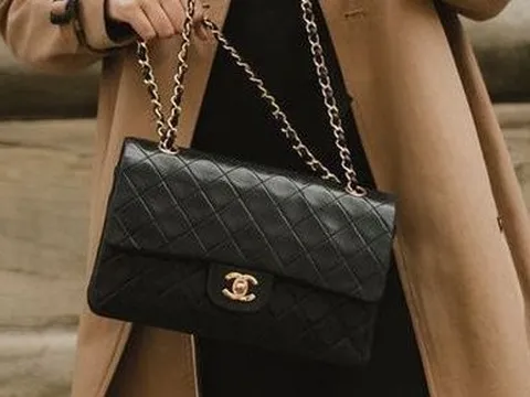 Đầu tư vào túi hiệu sinh lợi hơn vàng, an toàn hơn chứng khoán: 'Bộ môn thể thao' mua đi bán lại và ngồi yên kiếm lời