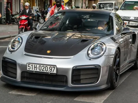 4 năm chỉ đi 76km, ông Đặng Lê Nguyên Vũ nói về Porsche 911 GT2 RS: "Lái xong không còn hứng thú Lamborghini, Ferrari"