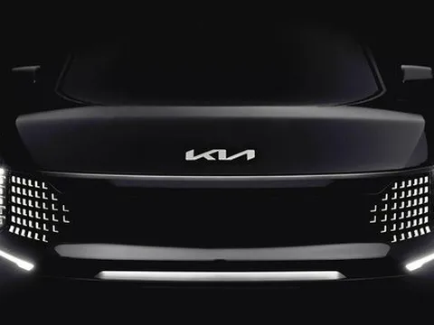 Kia EV9 nhá hàng trước giờ G: Dàn đèn trước nhấp nháy như biển quảng cáo, có chi tiết y chang Range Rover