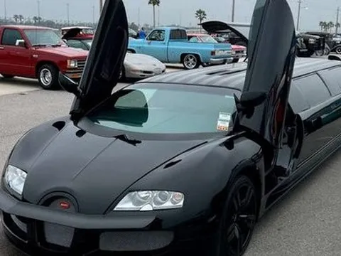 Bằng tiền mua Civic, bạn có thể sắm được chiếc limousine 3 khoang y hệt Bugatti Veyron cho giới siêu giàu