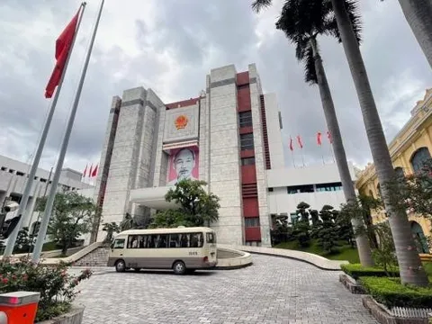 Bầu thêm một phó chủ tịch Hà Nội